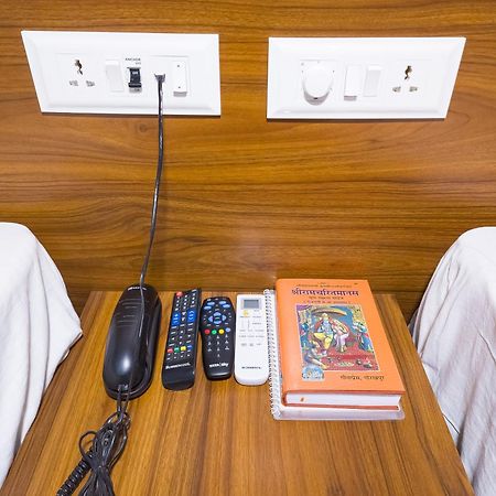 Amritara Ramila Kutir Hotel Ayodhya Bagian luar foto