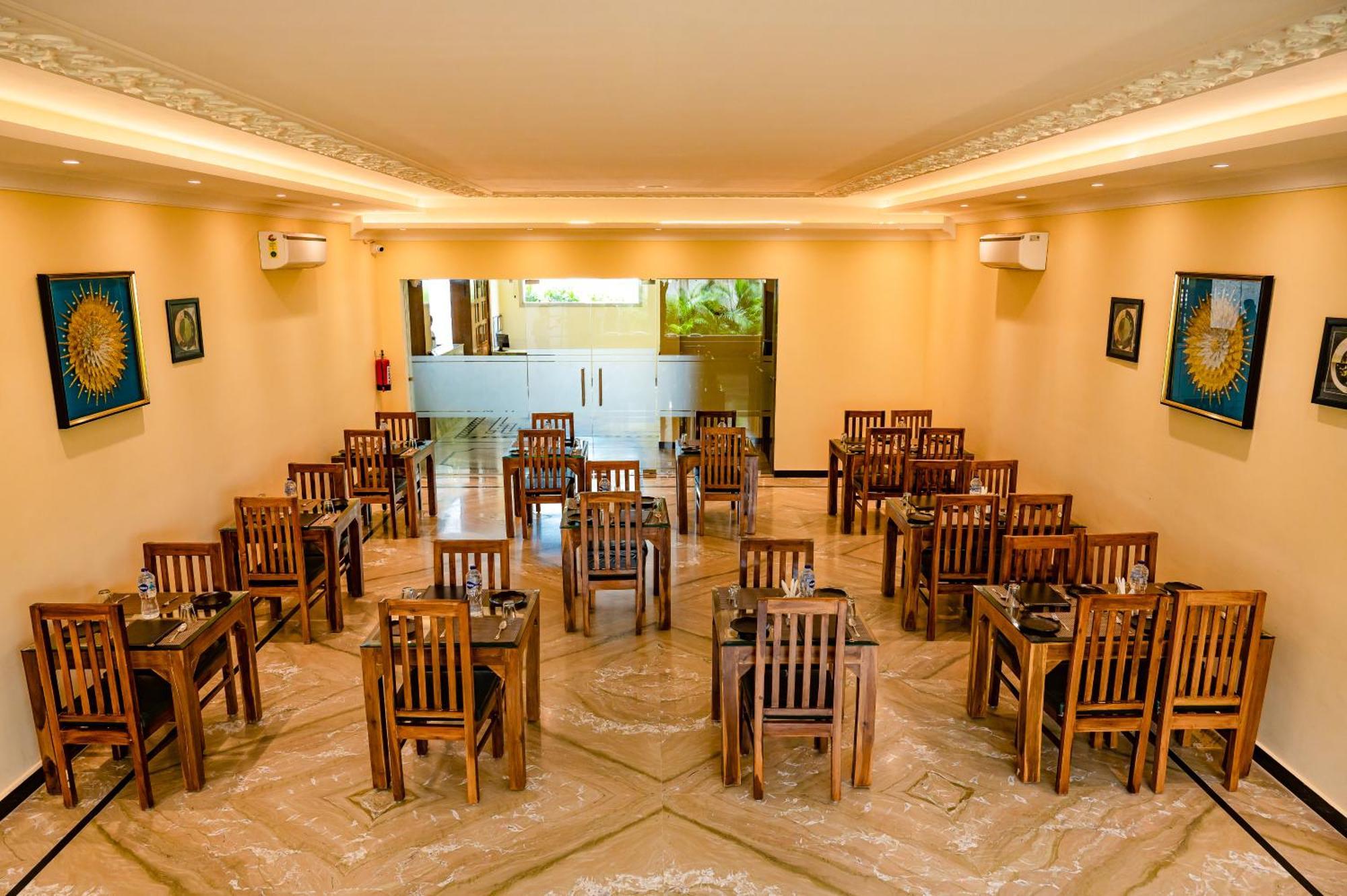 Amritara Ramila Kutir Hotel Ayodhya Bagian luar foto