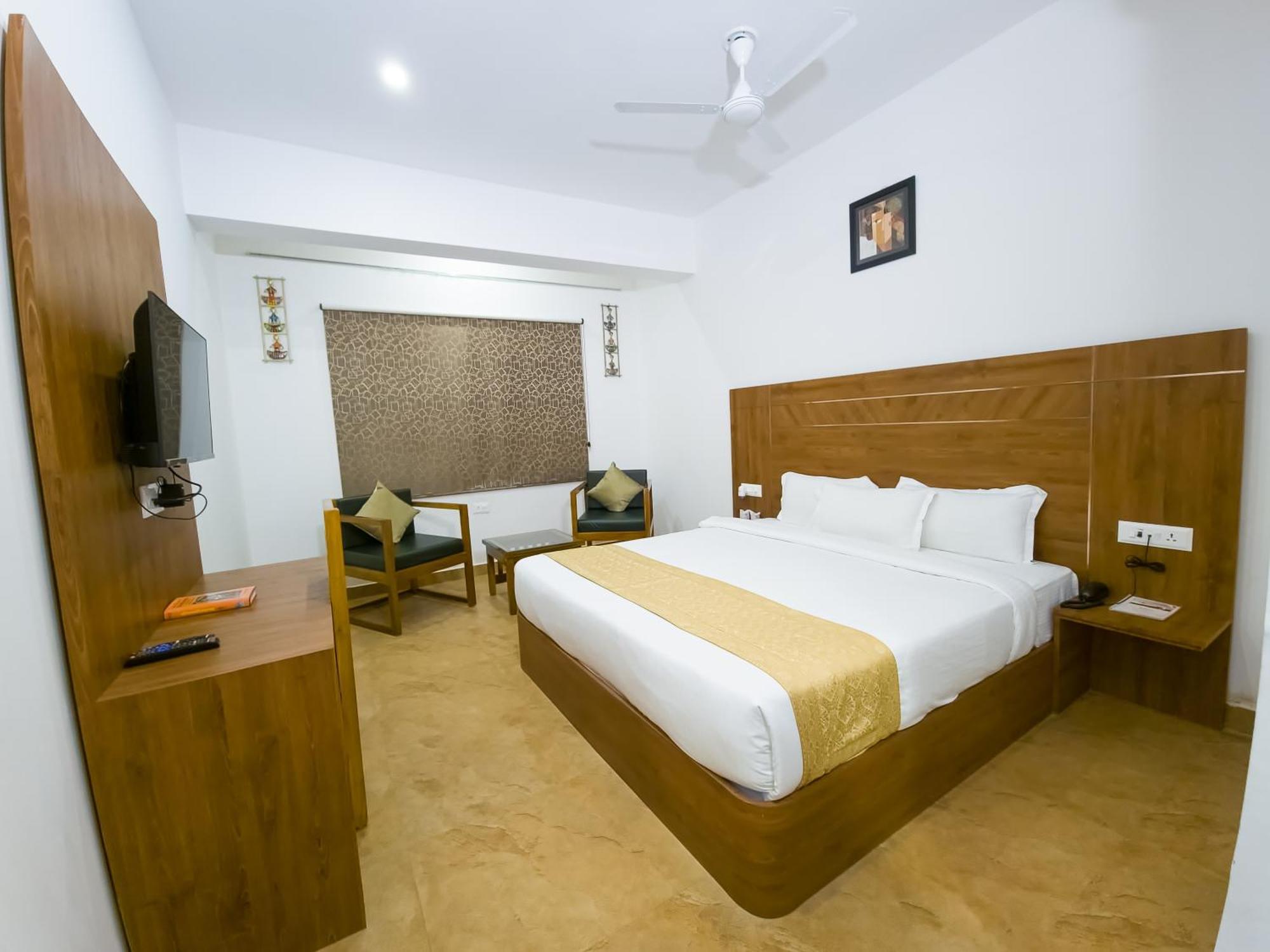 Amritara Ramila Kutir Hotel Ayodhya Bagian luar foto