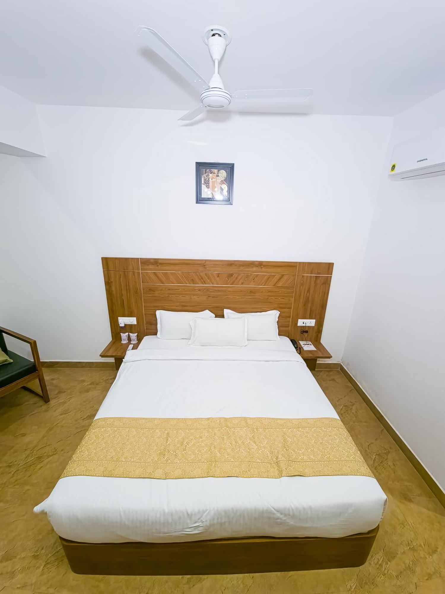 Amritara Ramila Kutir Hotel Ayodhya Bagian luar foto