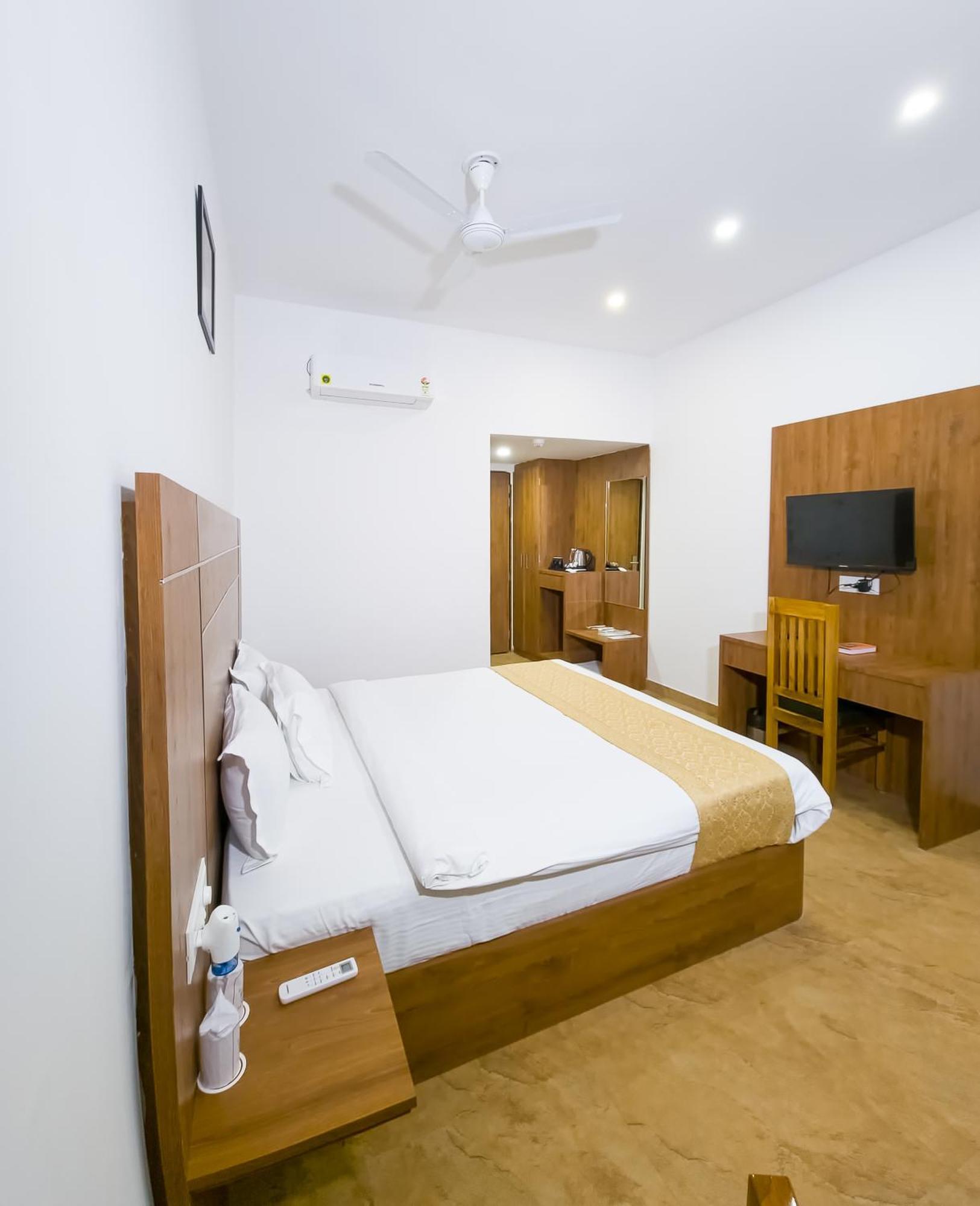 Amritara Ramila Kutir Hotel Ayodhya Bagian luar foto