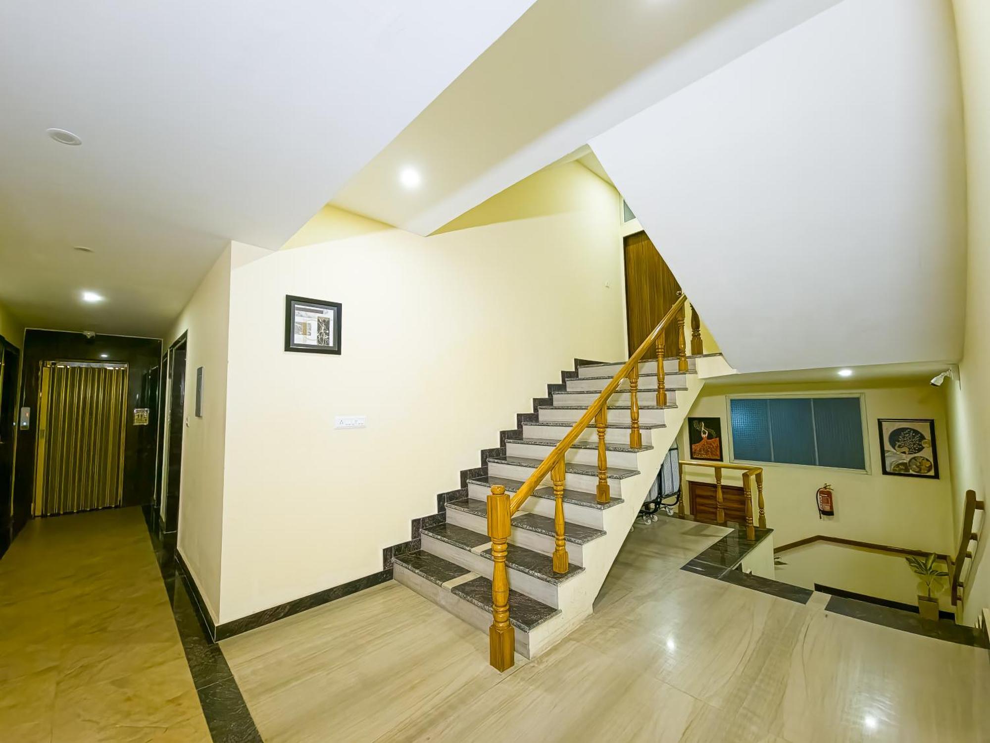 Amritara Ramila Kutir Hotel Ayodhya Bagian luar foto