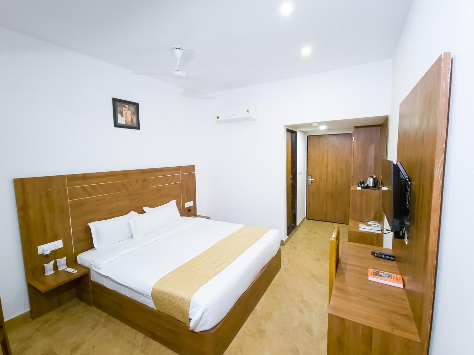 Amritara Ramila Kutir Hotel Ayodhya Bagian luar foto