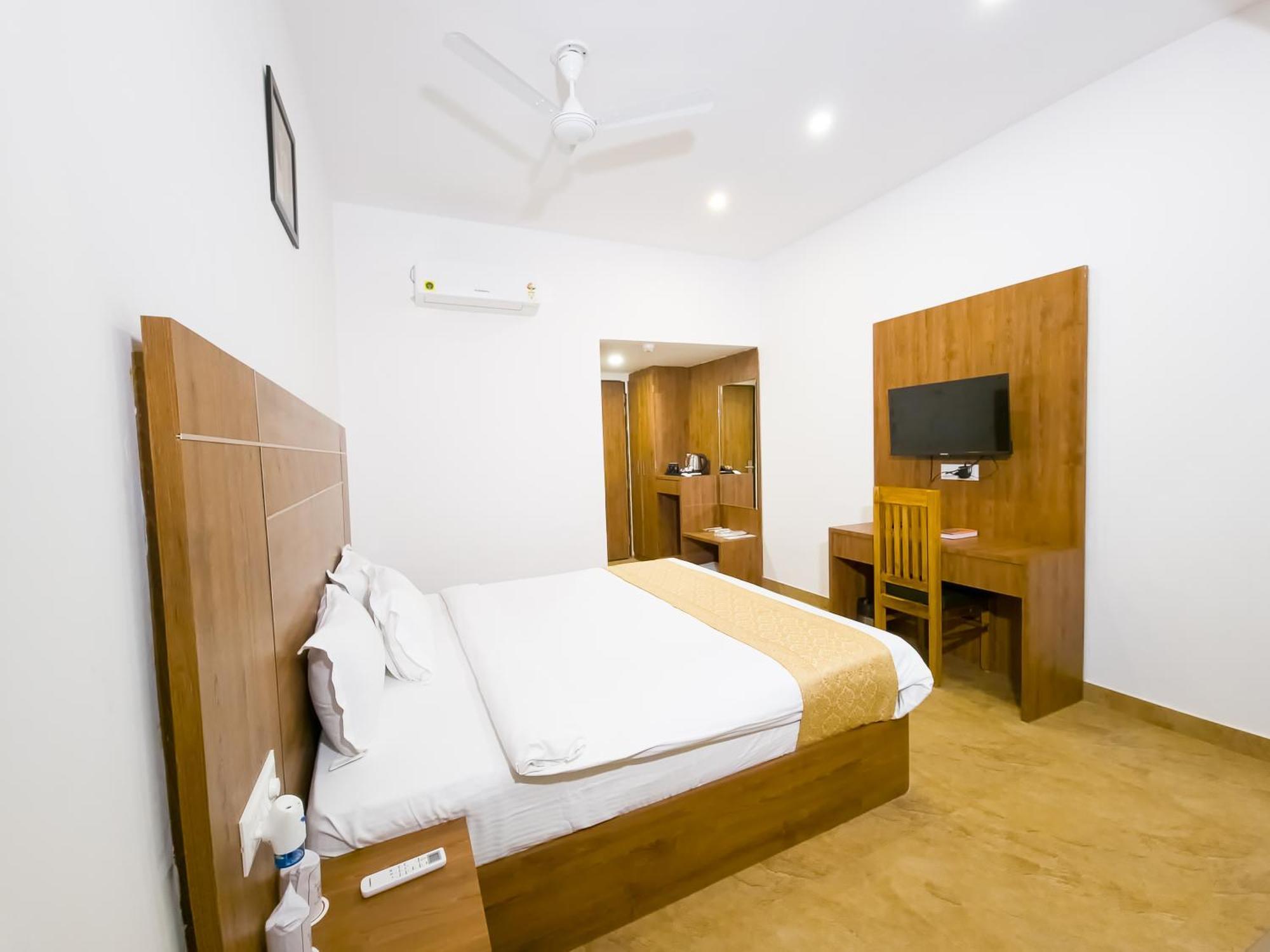 Amritara Ramila Kutir Hotel Ayodhya Bagian luar foto